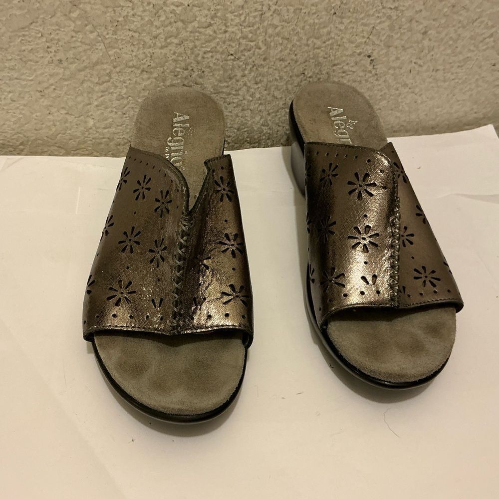 Alegria Sasha Uptown SAS-226 Pewter Leather Cut Out Slides Sandals Size 39 US 9